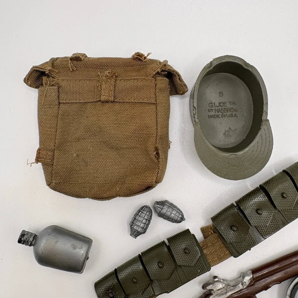 Vintage GI Joe Marine Beachhead Attack Accessory Lot Field Pack Rifle Belt Cap